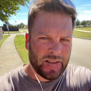 Meet your Posher, Troy